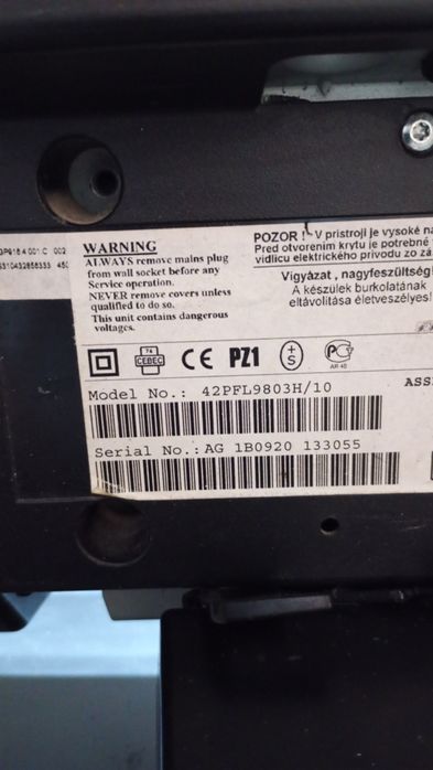 Philips 42PFL9803H  За части всички компоненти са налични и работещи