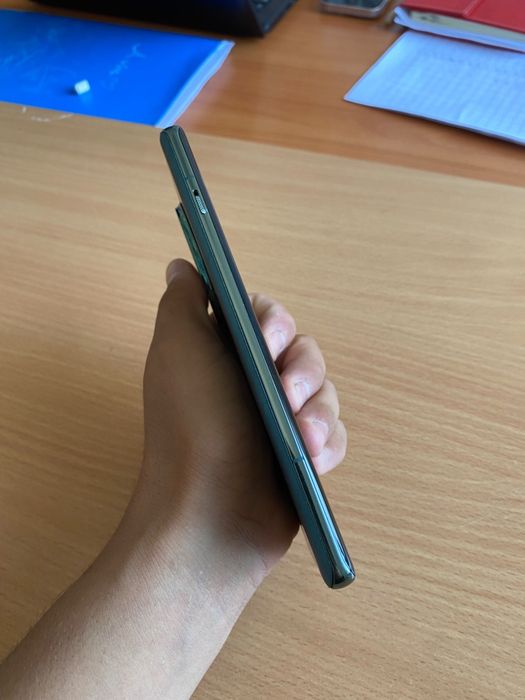 Oneplus 12 в хорошем состоянии