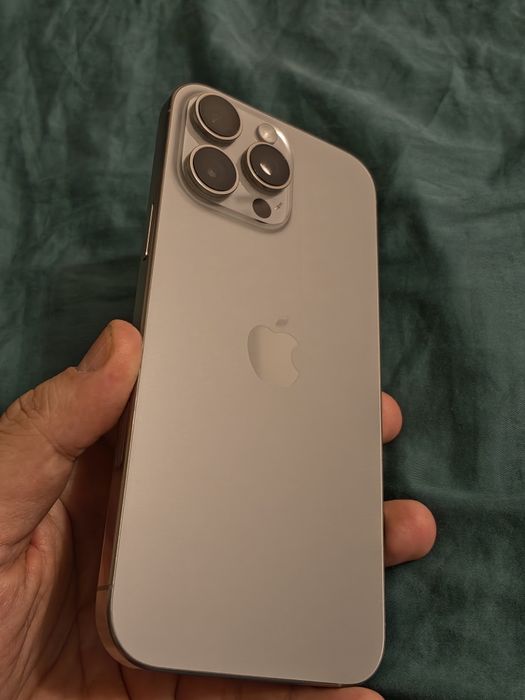 Продам iphone 16 pro max 256 gb