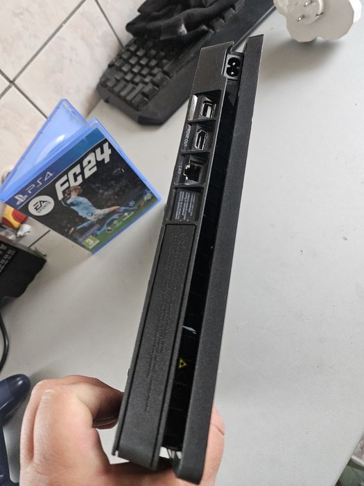 Consola Playstation PS 4 Slim