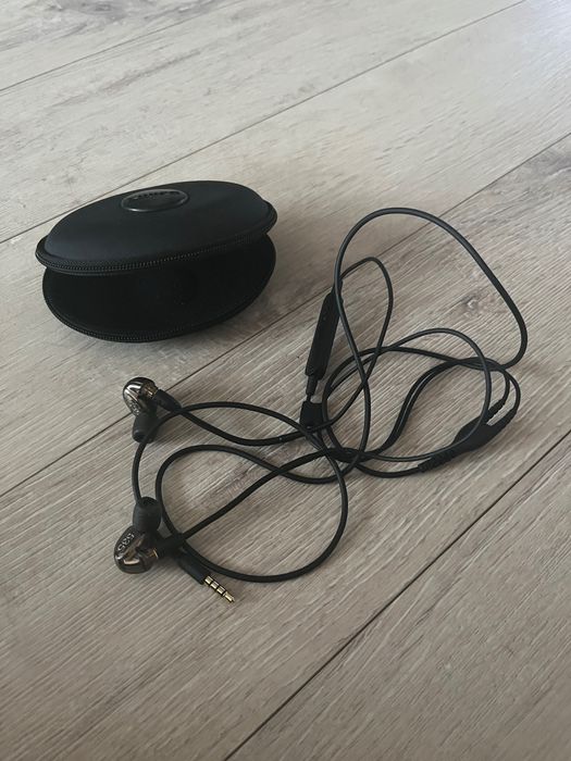 Shure se535 headphones earphones bluetooth