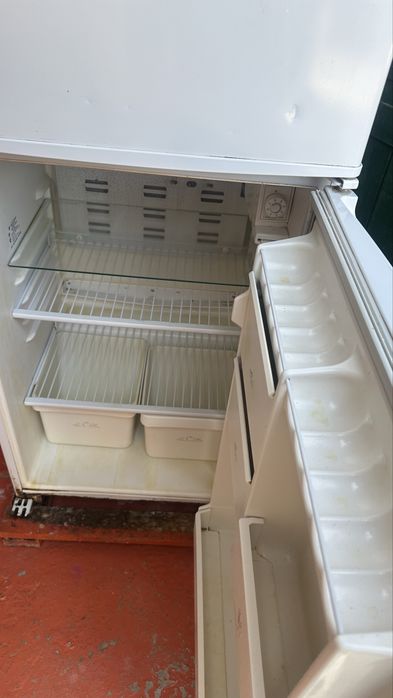 Холодильник Бирюса