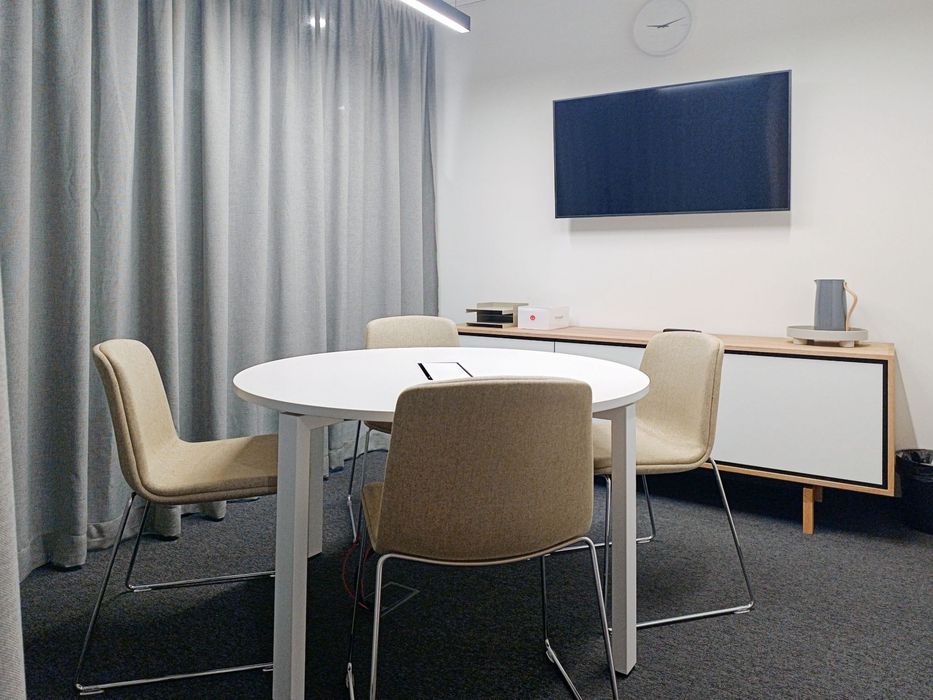 Самостоятелно офис пространство за 5 души в Regus BSR 1