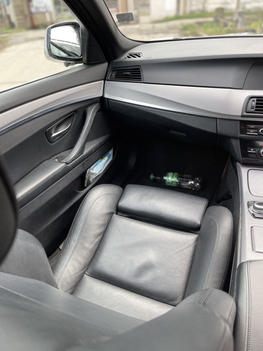 Dezmembrez bmw f10 M Paket 2013 520d automat Smg