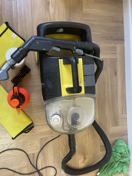 Продам пылесос керхер 10/1