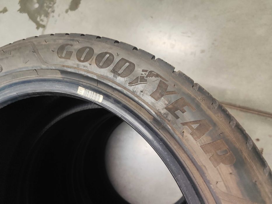 4бр.зимни гуми 245/45/18 Goodyear