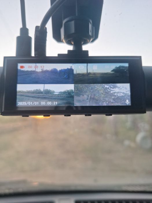 Camera de bord cu 4 camere