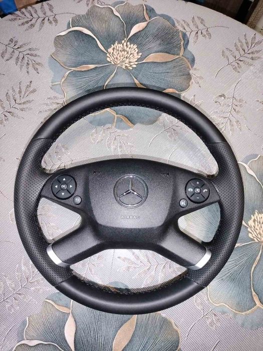 Волан за мерцедес W212 с пера