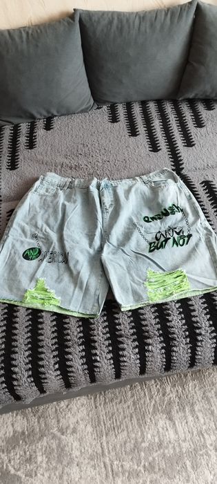 Продам женские шорты!