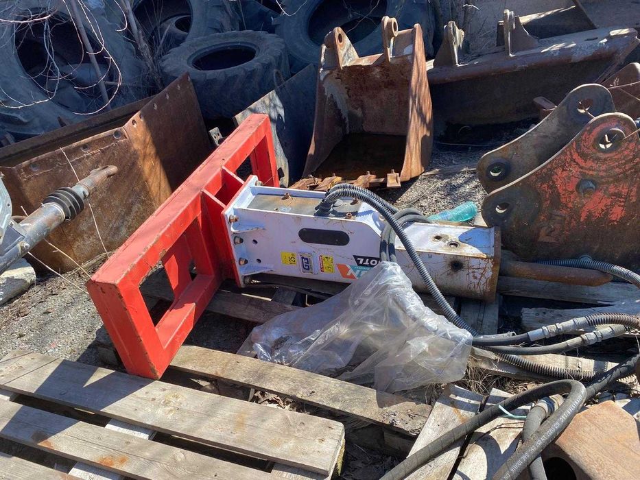 Bobcat Caterpillar 236B