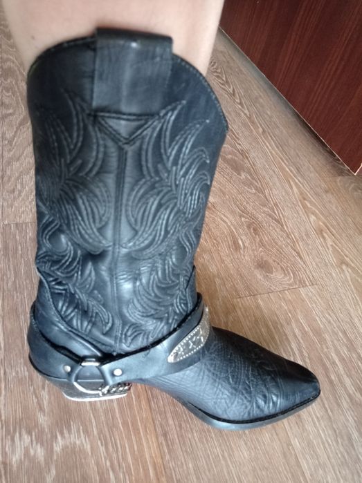 Продаю осении сапоги