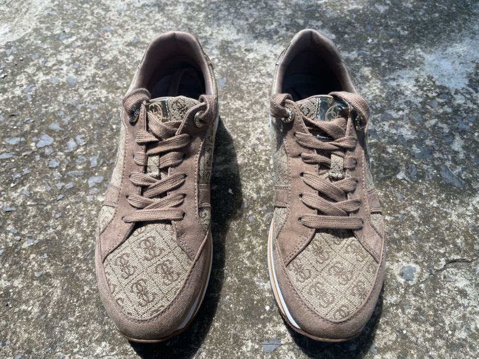 Обувки-сникърси  Guess