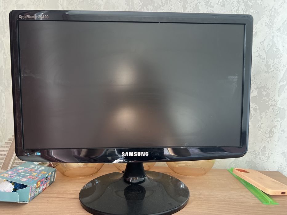 Монитор SAMSUNG в отличном состоянии