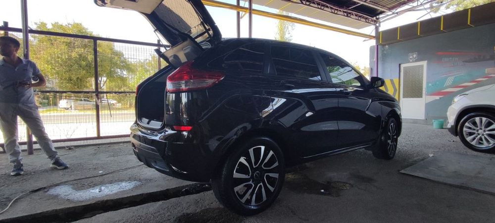 Lada X-RAY lux prestije