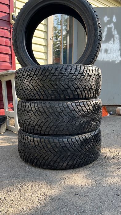 Продам резину 255/45/20