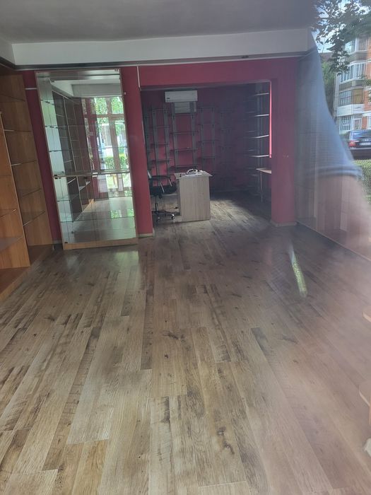 Vand spatiu comercial