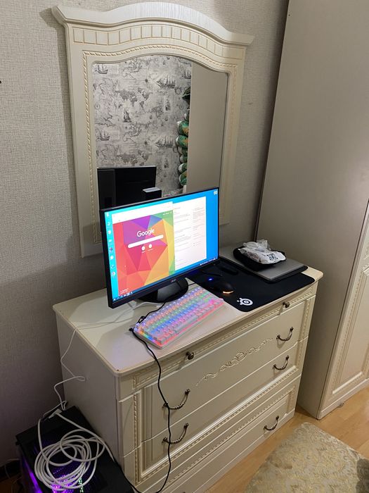 шкаф и тумбочки сатылады