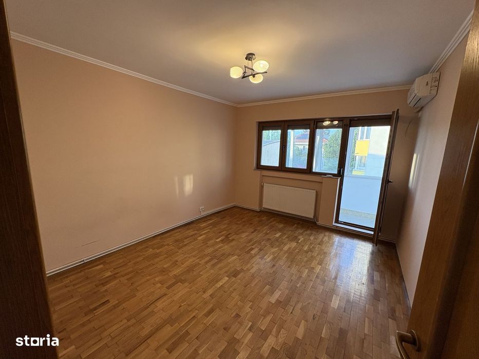Apartament 3 Camere + Garaj la Parter