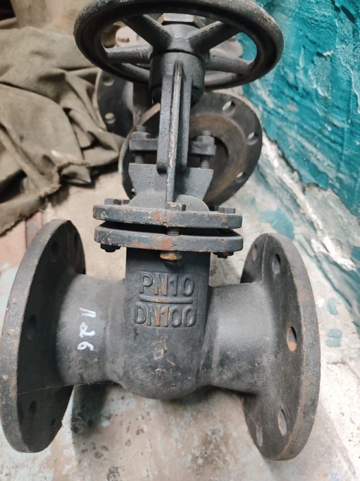 Продам задвижку  Ø100 мм