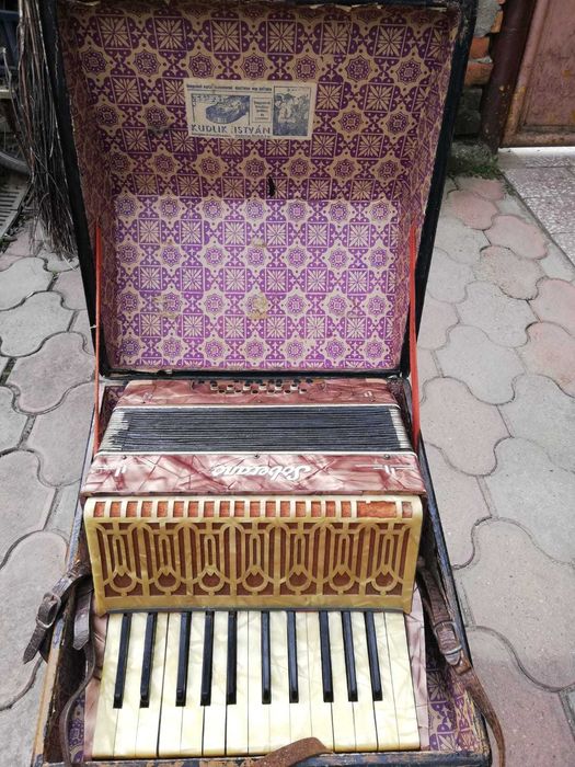 Acordeon marca soverano