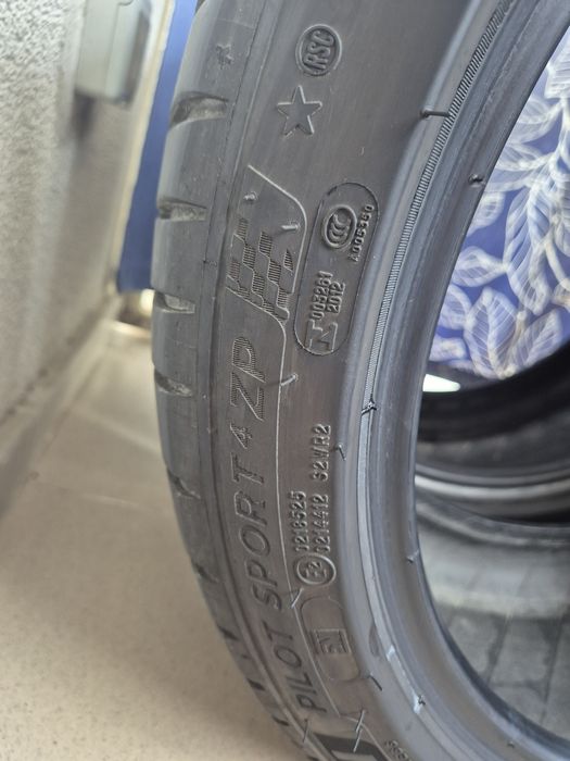 3 bucăți anvelope vară 245/40/R19 si 275/35/R19 Michelin Pilot Sport4 RunFlat