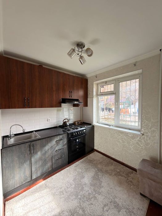 Продается 2х комнатная квартира на 1 этаже на Вокзале (Партсъезд)