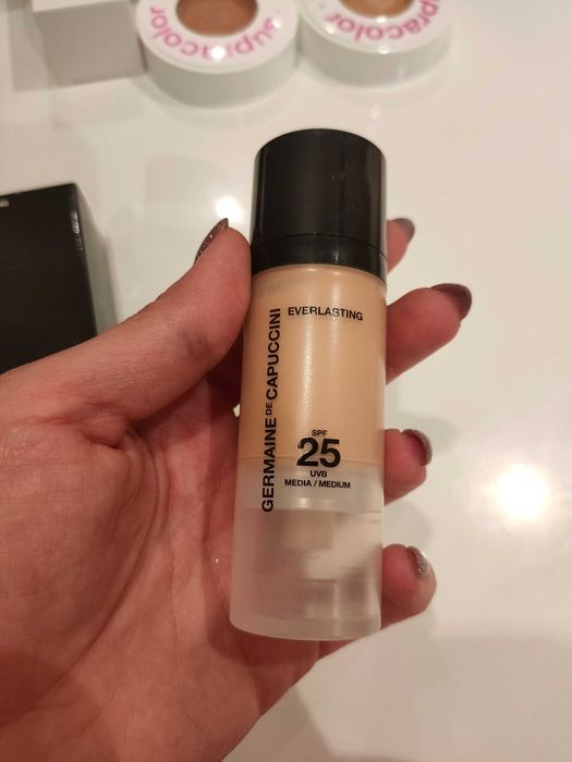 Фон дьо тени Germaine de Capuccini