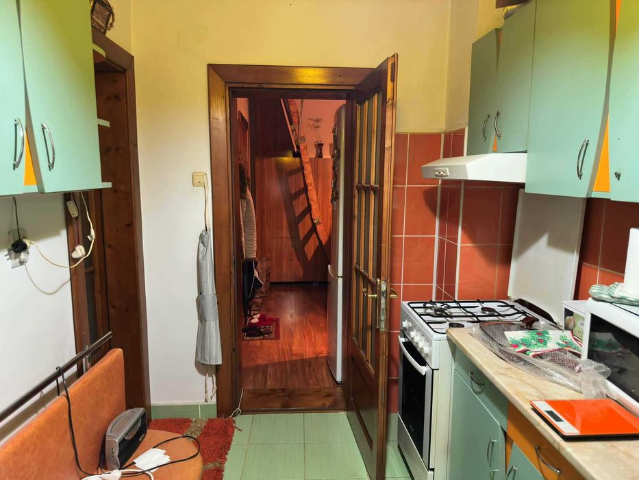 Vand apartament 2 camere 50mp + mansarda Campulung Muscel