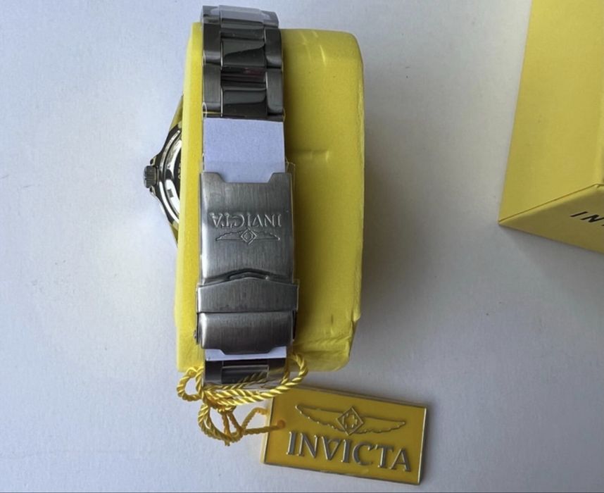 Invicta Pro Diver Quartz Black Dial