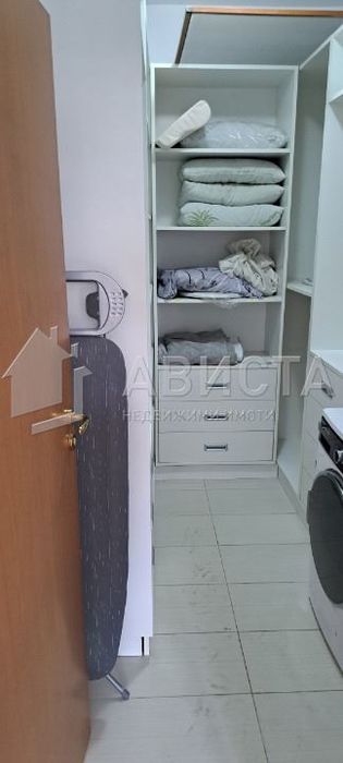 Дава се под наем Тристаен апартамент в София, Център - 130 кв.м за 1600 € - Снимка #10