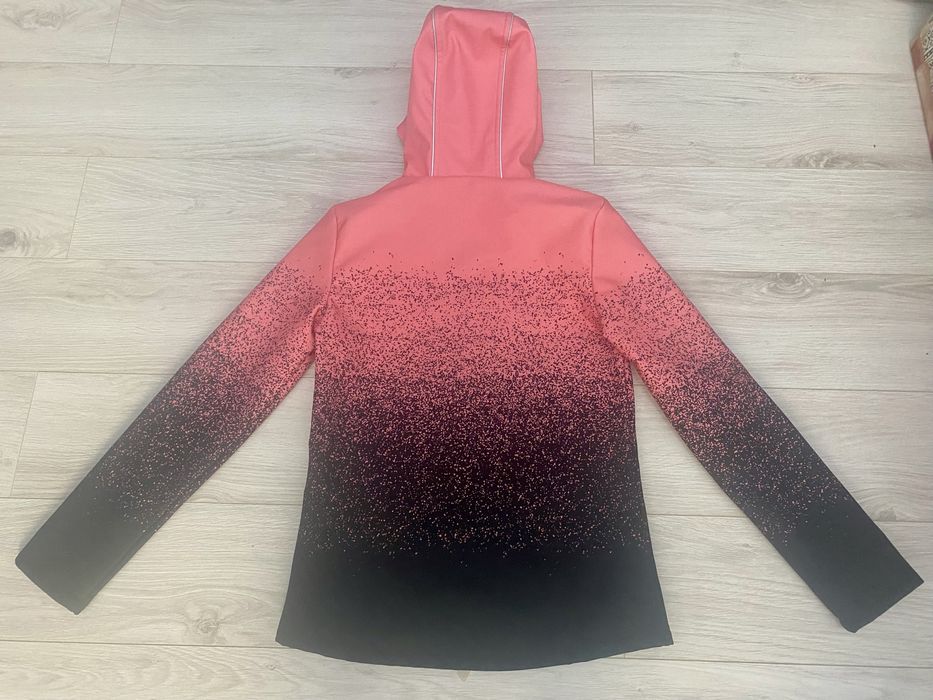 Geaca impermeabila si antivant marimea 152