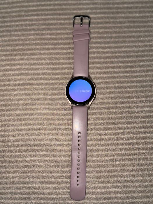 Смарт часовник Samsung