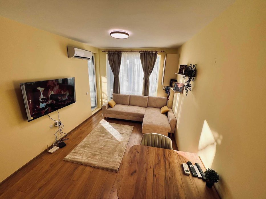 Дава се под наем Двустаен апартамент в София, Център - 65 кв.м за 697.17 € - Снимка #2