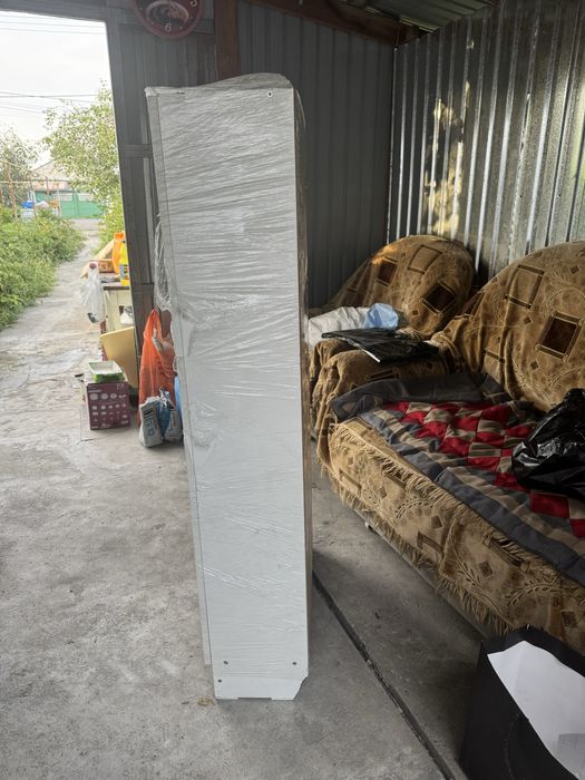 Продам Книжный шкаф