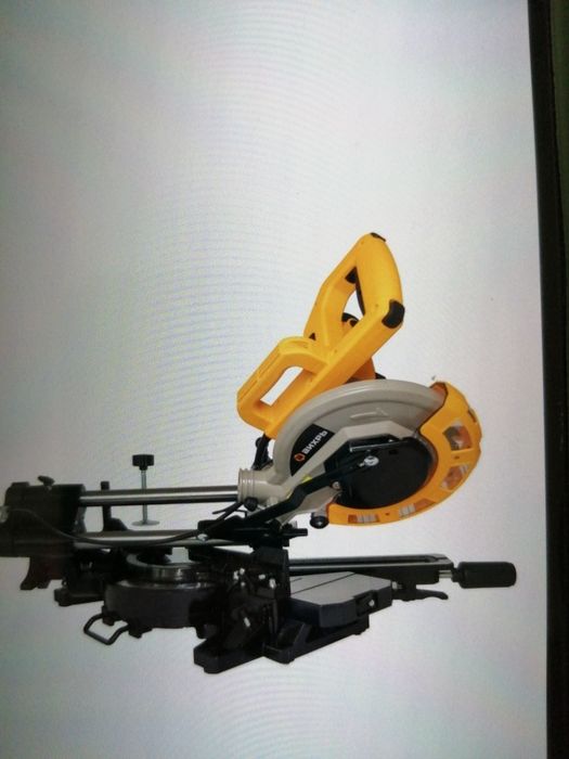 Продам торцовочную пилу