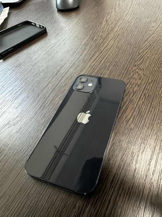 Продам айфон 12, iPhone 12