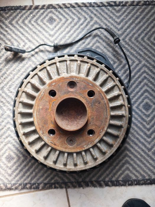 Vând motoraș electric frana de mana cu tambur Logan 3
