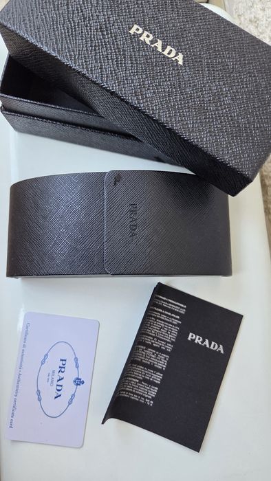 Слънчеви очила Prada