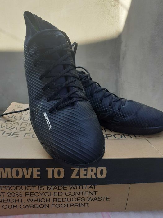 Продавам оригинални футболни обувки Nike MERCURIAL SUPERFLY 9 CLUB IC