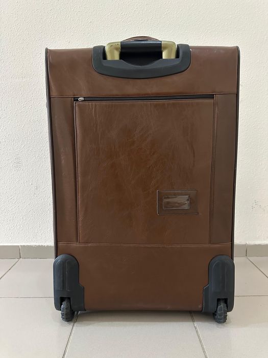 Продам Кожаный чемодан