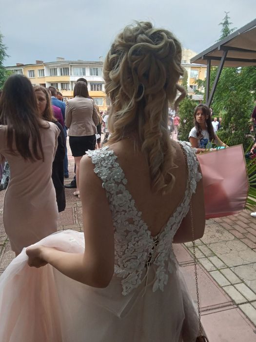 Нежна бална рокля