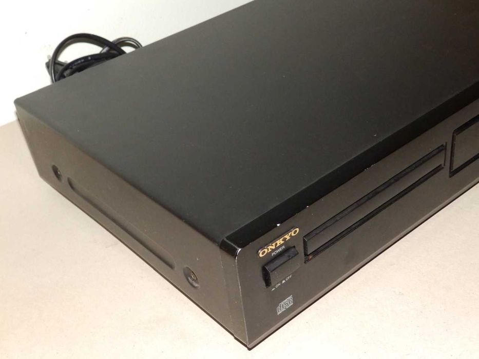 Компакт диск плеър CD Onkyo DX-7111