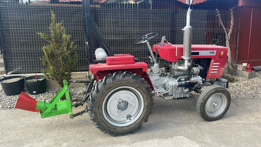 Vând tractor pentru granitarit