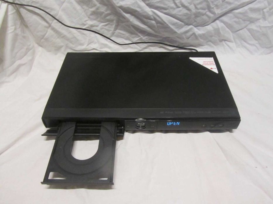 unitate cu USB DVD/Blu-ray Disc Player LG cu internet