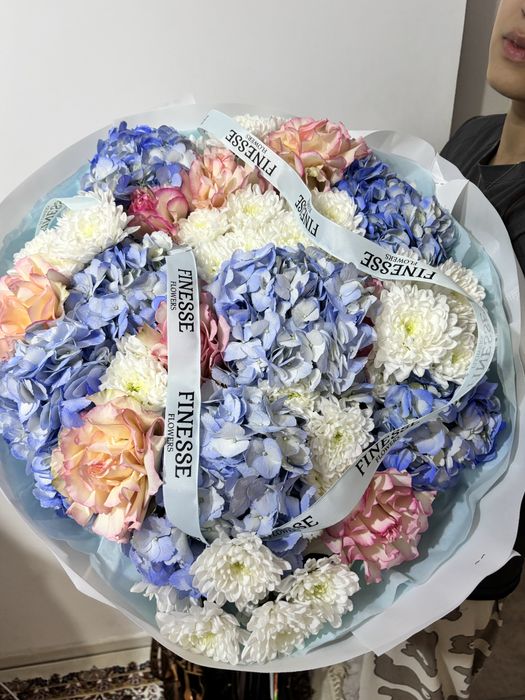 Цветы свежие, очень пышные