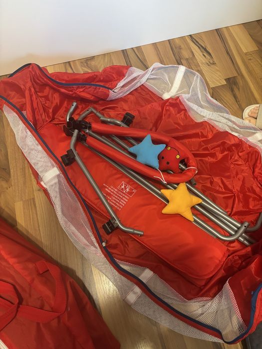 Vand patut pliant pentru bebelusi si copii