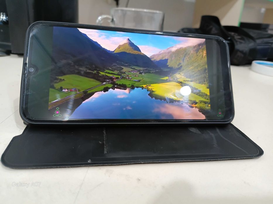 смартфон Samsung Galaxy A50