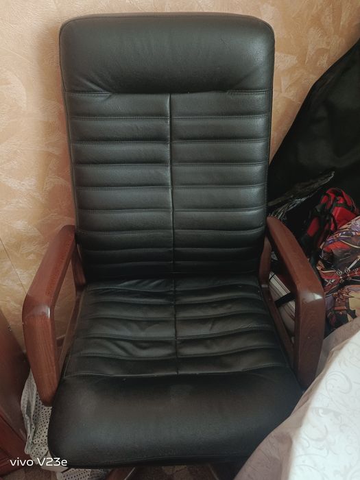 Стул-кресло для начальников
