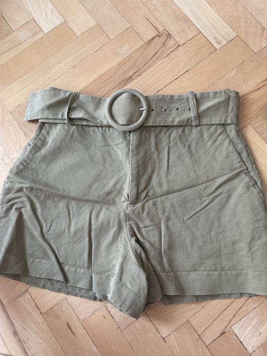 Поли и къси панталонки