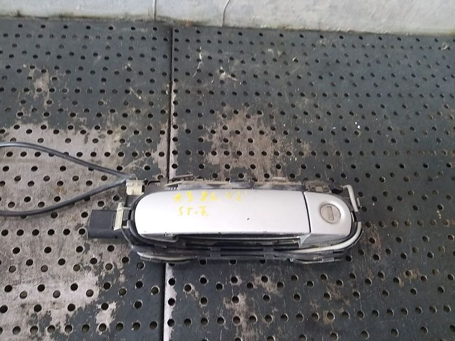 Maner usa stanga fata audi a3 8l